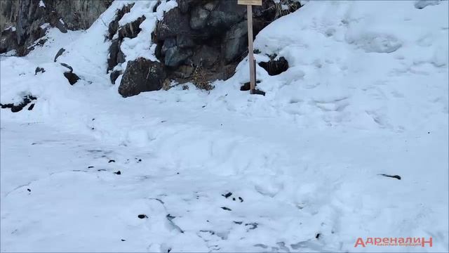 По дороге на БАО. Падающая ледяная вода