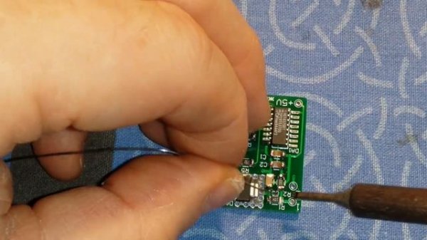 Как Паять SMD компоненты ? Учимся паять . Часть № 2 .