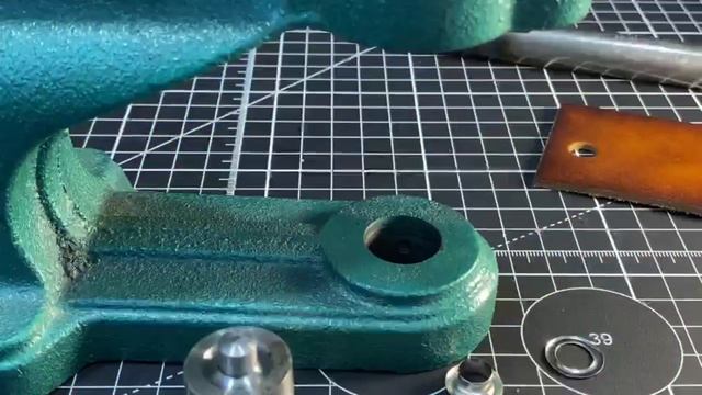 Как установить люверсы. Люверсы 8мм. Как установить люверсы прессом. смотреть онлайн