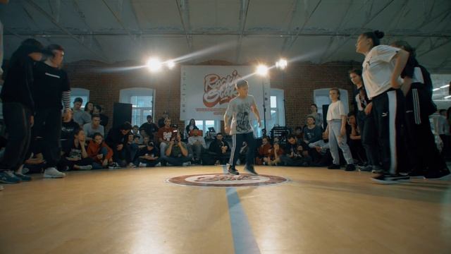 ROCKIN' STAR 2017 | BREAKING | 5x5 JUNIORS 1/2 FINAL | Comix Zone Kids vs Svao Breakers смотреть онлайн