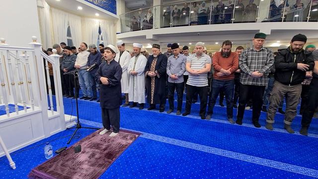 таравих намаз 1 день смотреть онлайн