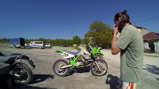 Сравнительный обзор старого и нового Kawasaki KDX смотреть онлайн