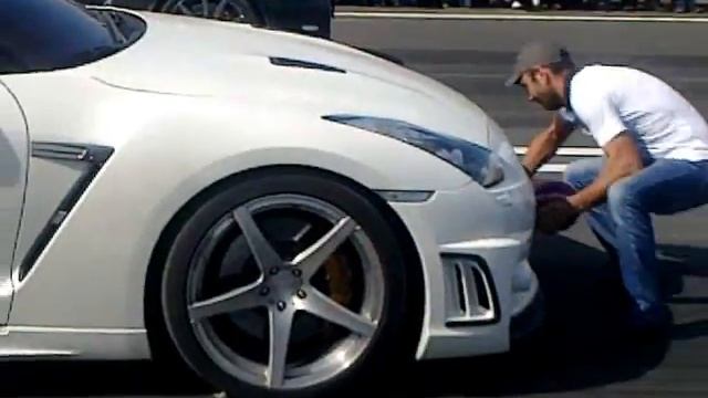 гонки в Ингушетии  Nissan Skyline GTR(06) VS Nissan Skyline GTR(95)