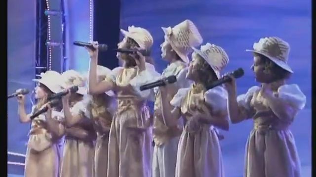 Детский вокальный ансамбль «Домисолька» — «Прогулка» смотреть онлайн