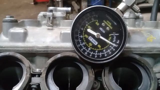 Kawasaki ninja . zx6r . 636 . 2005 - 2006 г . Мотор . Замер компрессии . Цилиндр 4 . смотреть онлайн