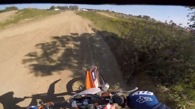 CANDIE EN KTM 125 SX ET SUZUKI 250 RMZ ! смотреть онлайн