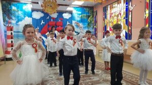 Танец "Зажигай " Старшая группа