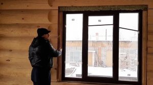 Монтаж окна и обналички в сруб