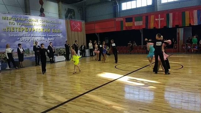 Ча-ча-ча. Юниоры 2+1 Д класс Латина смотреть онлайн