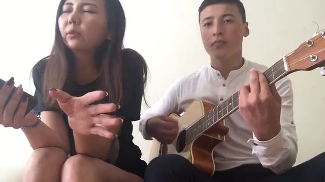 В моем сердце слишком Много тебя на гитаре! классная песня (Алмас&Майра) смотреть онлайн