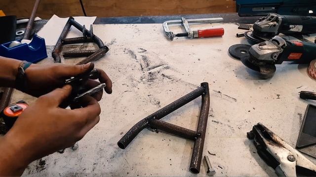 4X4 mini buggy build part 2 [Suspension] смотреть онлайн