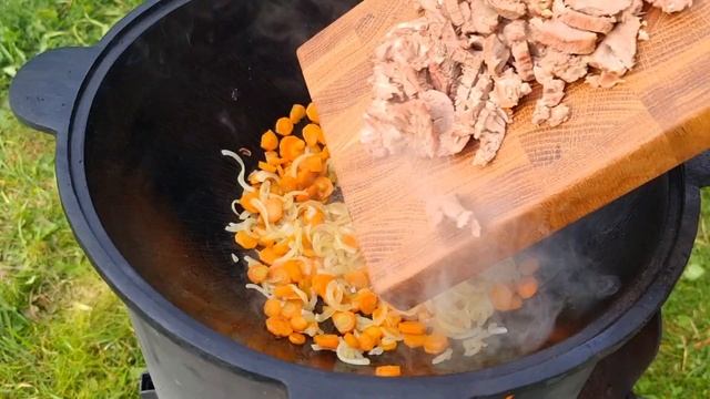 Бешбармак в казане на костре смотреть онлайн