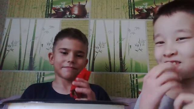 Большой средний маленький укус челендж!(2) смотреть онлайн