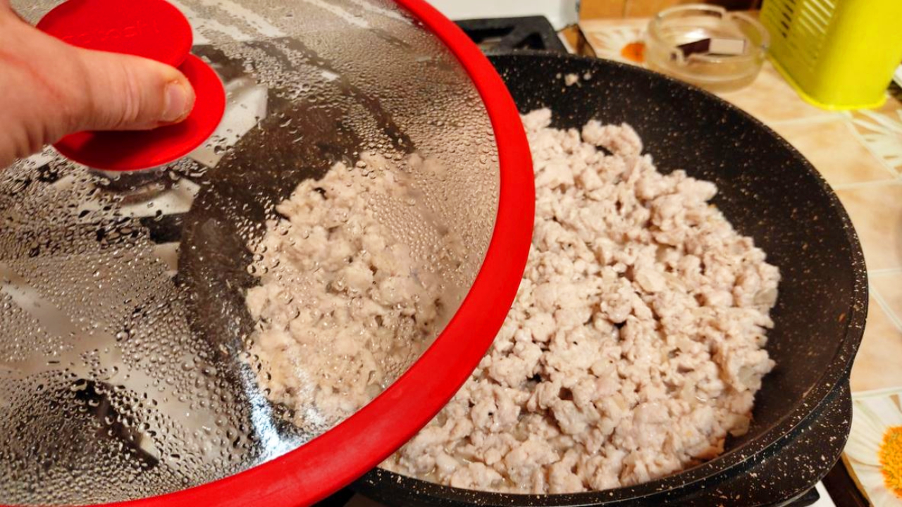 Как пожарить фарш для макарон по-флотски ? смотреть онлайн