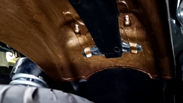 Антикор мото ч.1: крылья изнутри Dinitrol Metallic и пуш.сало #Honda #CB350 #GB350 #Hness #Dinitrol