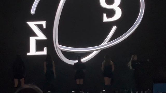 Everglow-Moon, No Lie (concert In Astana , Kazakhstan 17.11.22) Fan Cam