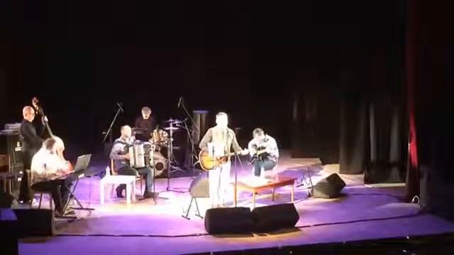 Зьміцер Вайцюшкевіч і WZ-Orkiestra - Бывайце здаровы, жывіце багата. Частка першая (live) смотреть онлайн