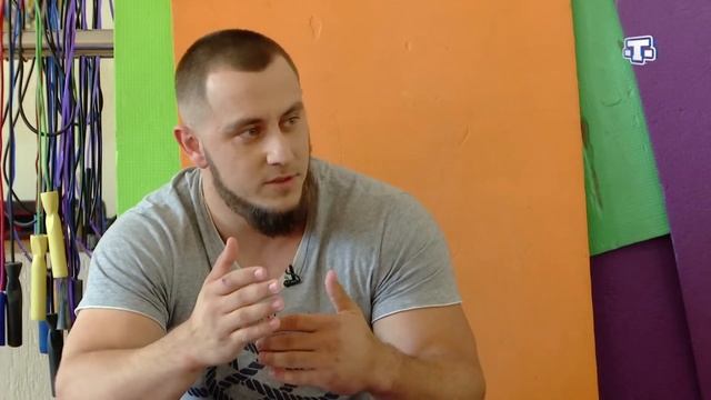 Спортивный характер Акройога в Крыму c Викторией Севериной смотреть онлайн