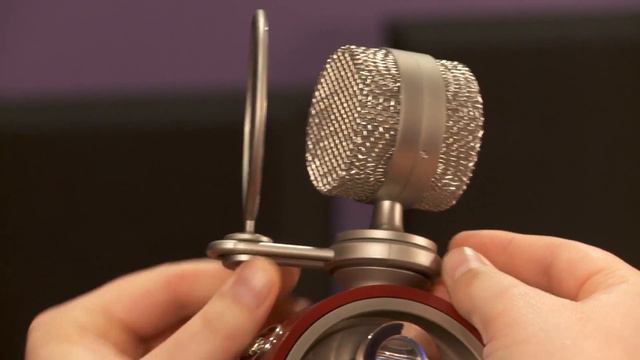 Blue Reactor Microphone Demo | Full Compass смотреть онлайн