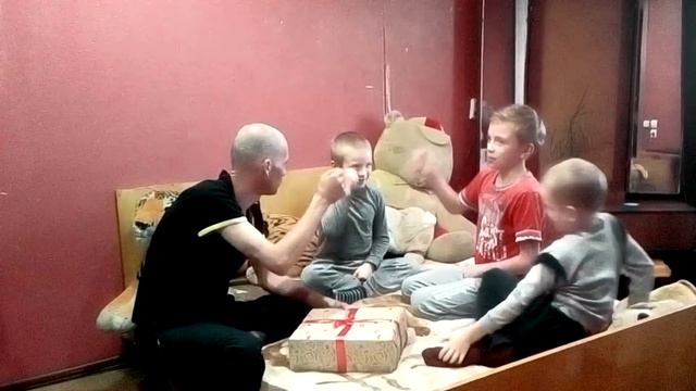 Стрим. Сюрприз бокс смотреть онлайн