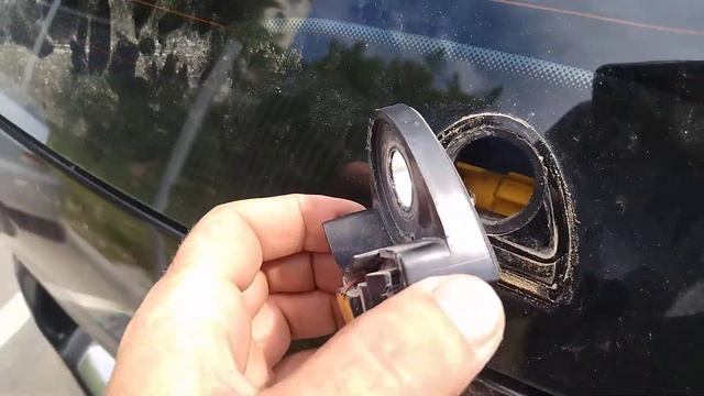 Отказал задний дворник, кнопка открывания стекла багажника, очередной геморрой. Туарег GP смотреть онлайн