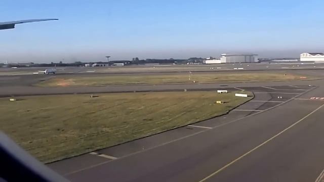 Thai Airways Landing at Charles De Gaulle Airport - Paris, Roissy, France (CDG) смотреть онлайн
