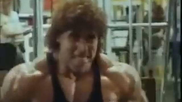 Edward Kawak training for Mr Olympia 1988 смотреть онлайн