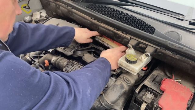 PEUGEOT PARTNER 1.6 HDI service ? engine oil change and filters смотреть онлайн