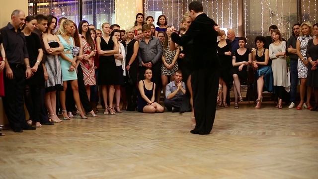 Dmitry Astafiev - Taisia Finenkova , Juan D'Arienzo - La Bruja , milonga El Color , Moscow , Russia смотреть онлайн