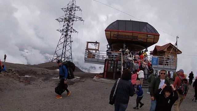 Видеоблог #93 Величие Эльбруса! 3850м над уровнем моря!! смотреть онлайн