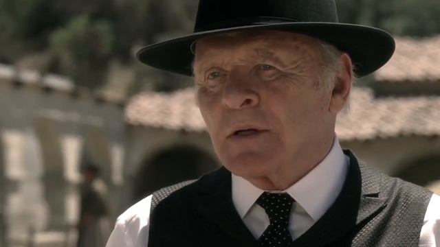 Доктор Форд отдает приказание об изменениях в декорациях, предварительно усыпив массовку смотреть онлайн