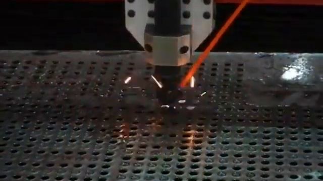 Лазерный гравировальный станок в работе - 22 смотреть онлайн