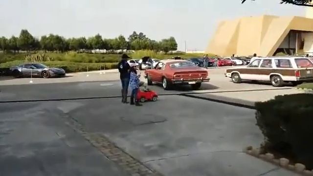 Deportivo Ford Maverick 1976 V8 смотреть онлайн