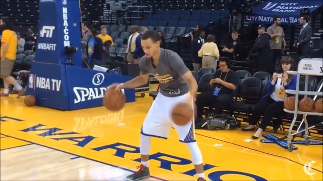 Stephen Curry 2 ball pre game ball handling warm up смотреть онлайн