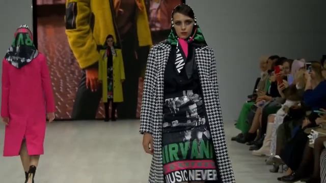 Показ коллекции Осень-Зима 21/22 на Belarus Fashion Week смотреть онлайн