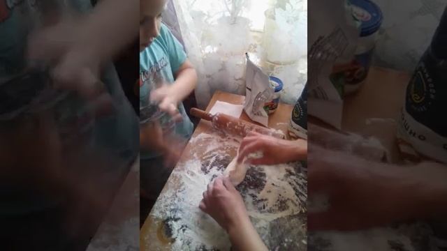 Мужик должен уметь себя накормить.??? смотреть онлайн