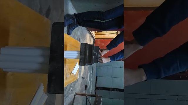 Прочная конструкция из бумаги. Вес 49г. Выдержала 67 кг смотреть онлайн