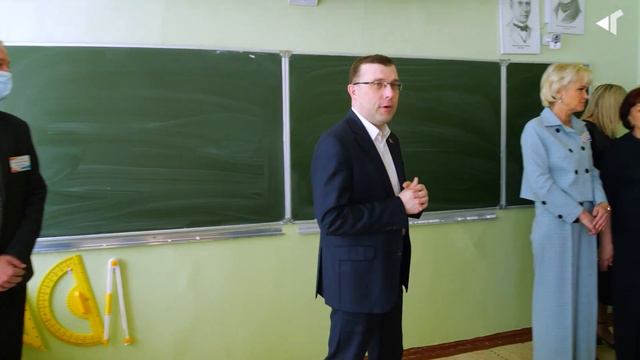 2405 КОМУ - ЖИЛЬЁ, КОМУ - МЕБЕЛЬ смотреть онлайн