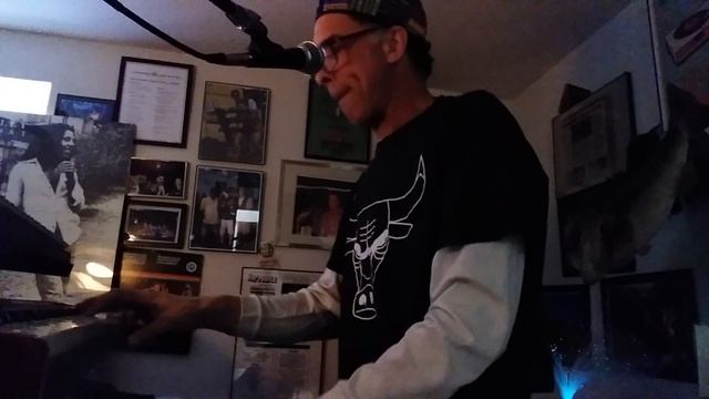 Chronic And Coffee смотреть онлайн