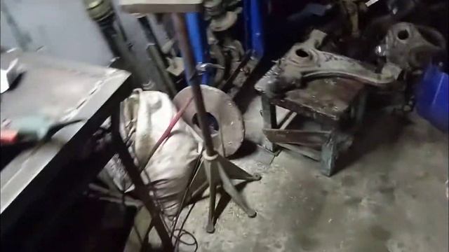 Замена сайлентблоков передних рычагов мерседес W190/124 смотреть онлайн