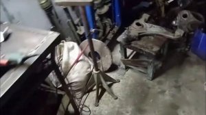 Замена сайлентблоков передних рычагов мерседес W190/124