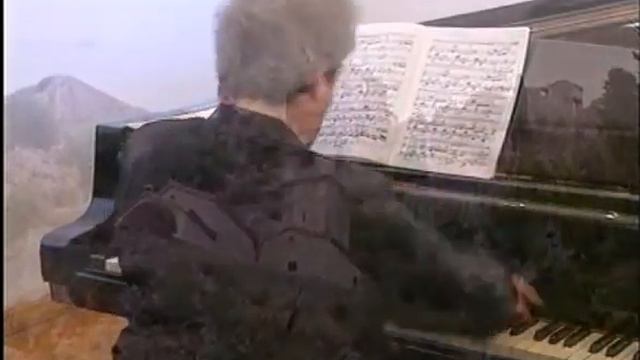 STRAUSS: Violin Sonata by Xenia Akeynikova-Gamaris, Itamar Golan (Mov 2) смотреть онлайн