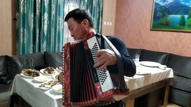 Талант Мамасалиев 🎶 КӨРҮШКӨНЧӨ 🎶 (Р.Маматкулов) смотреть онлайн