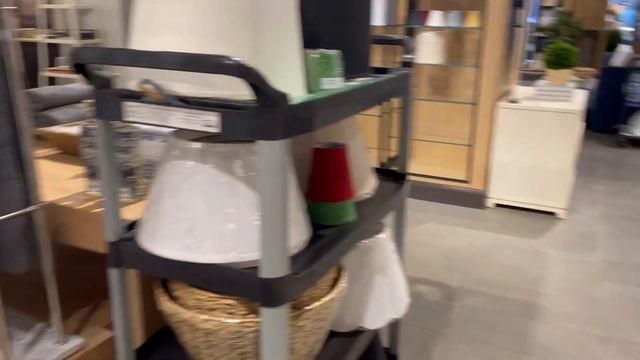 АМЕРИКА.ВСЕ ДЛЯ ДОМА. МЕБЕЛЬНЫМАГАЗИН.ХОЗЯЙСТВЕННЫЕ ТОВАРЫ :ПОСУДА,ЛАМПЫ/РЕСТОРАН ‘’BONEFISH GRILL’ смотреть онлайн