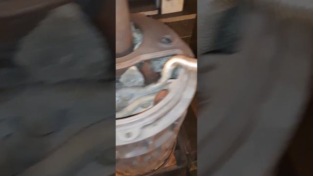 Закладываем каменку Авангарда 24ЗК смотреть онлайн