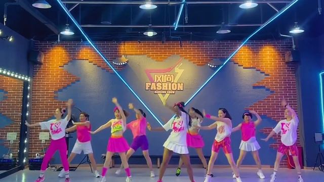 BARBIE GIRL-Aqua | ZUMBA FITNESS | ZUMBA BARBIE GIRLS☺️ смотреть онлайн