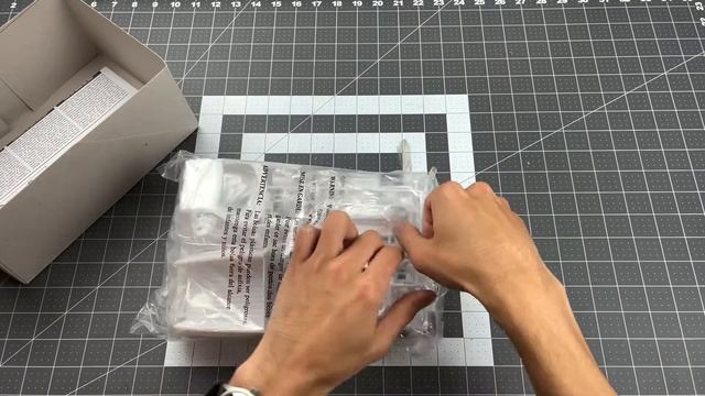 Unboxing: ‘99 Ford SVT F-150 Lightning by Revell смотреть онлайн