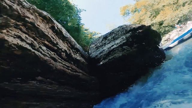 Абхазия // Каньон реки Хашупсе // Спуск на сапах смотреть онлайн