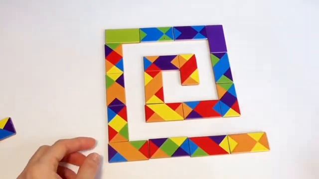 Один из вариантов игры в цветное домино Евгения Тихонова смотреть онлайн