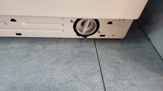 Curățare pompă evacuare mașină de spălat Indesit смотреть онлайн